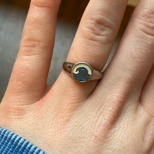 Puravida sterling silver wave ring! 💍 🌊